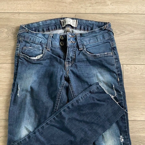 Denim Rules by TRF jeans - Picture 3 of 5